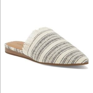 Lucky Brand slip on shoes 9 Bapsee Mule